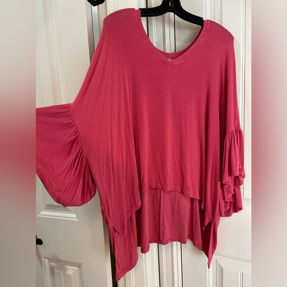 Anthropologie Top - Akemi + Kin - Size M/L - Flowy Pink Top